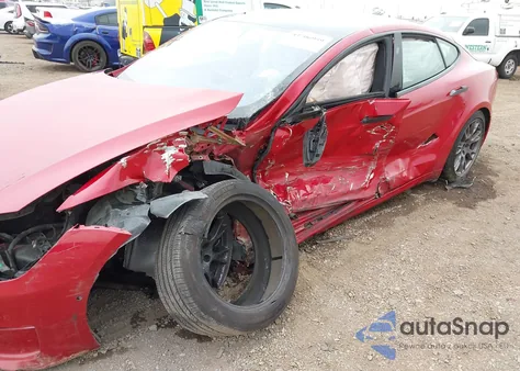 2022 Tesla Model S Dual Motor All-Wheel Drive z USA, uszkodzony, nr VIN 5YJSA1E53NF493553